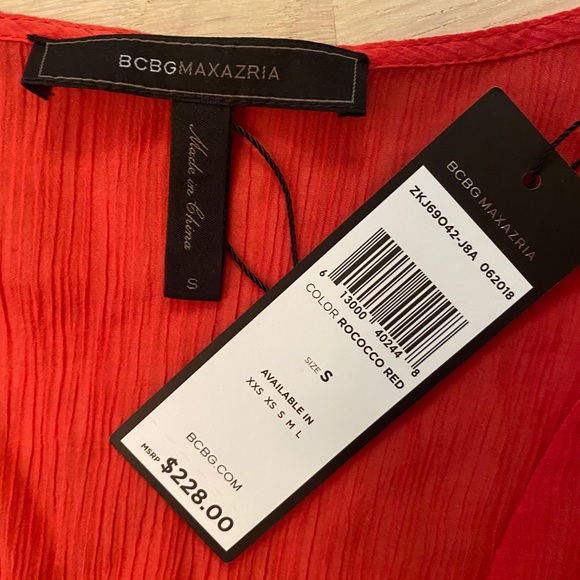 BCBGMAXAZRIA Rococco Red flowy open shoulder dress size Small - Picture 3 of 4